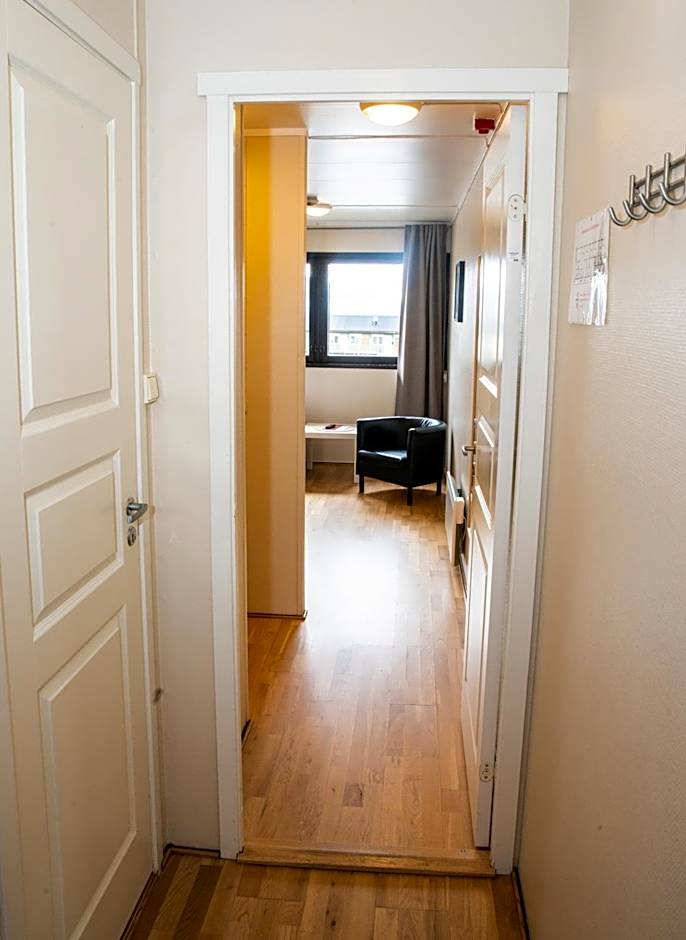 Sandmoen Bed & Breakfast, Free Parking