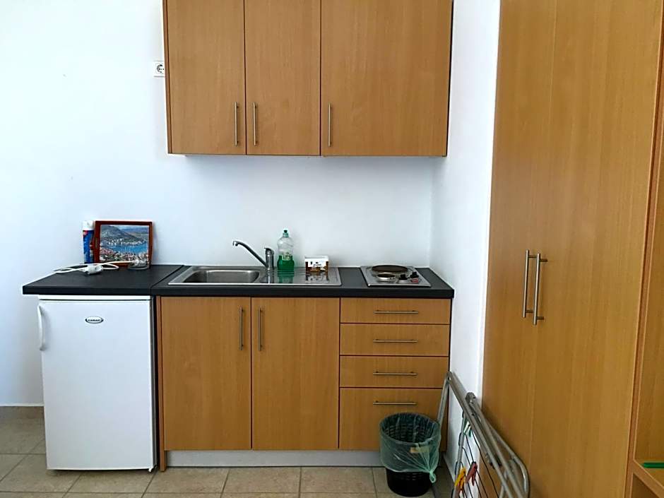 Eugenia travasarou sea view appartments