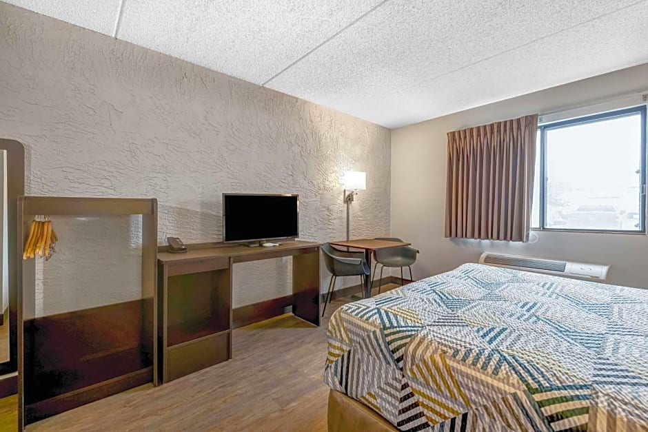 Motel 6 Elk Grove Village - O'Hare