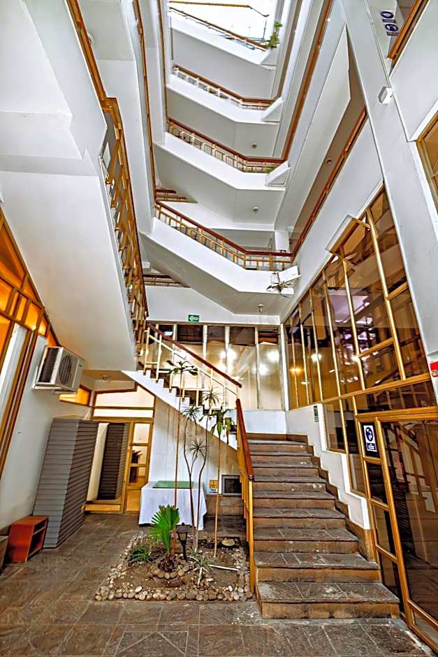 Gran Bolivar Hotel - Trujillo, Perú