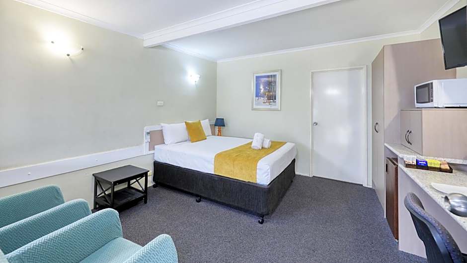 Biloela Centre Motel & Grevillea Steakhouse & Bar