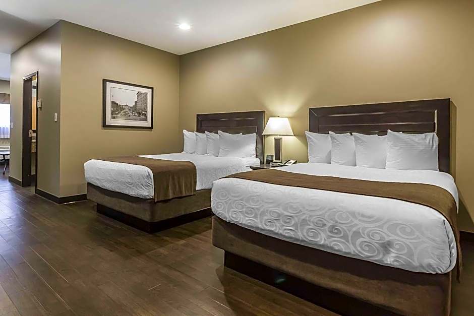 Quality Inn & Suites Saskatoon