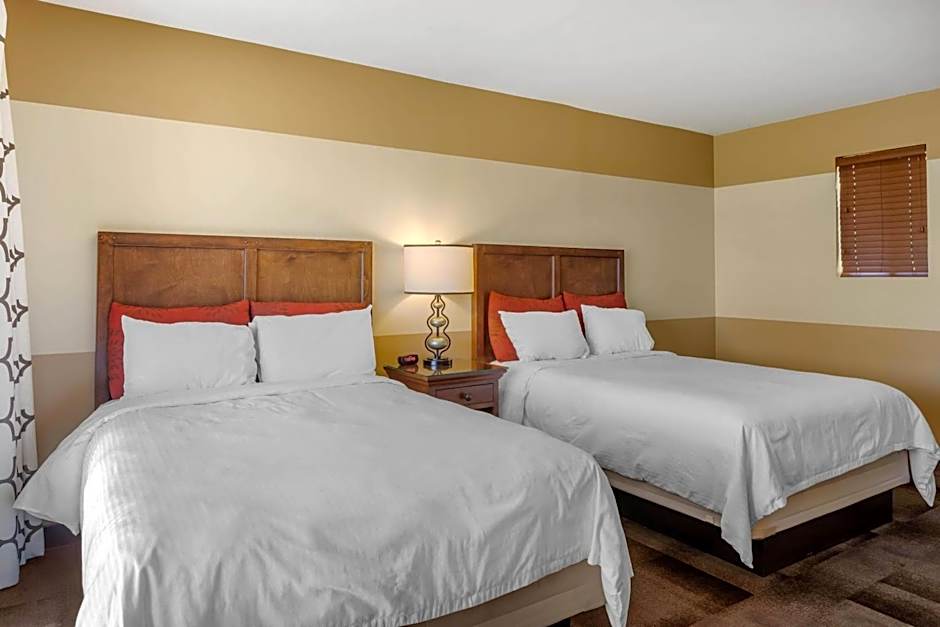 Carlton Oaks Lodge, an Ascend Collection Hotel