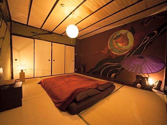 Limited to One Group Per Day Wide King Bed Lar