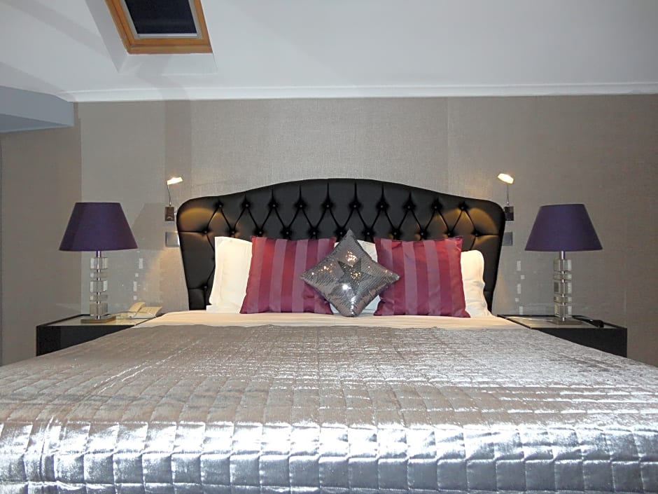 Grande Pensao Residencial Alcobia