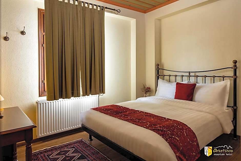 Arkefthos Mountain Hotel