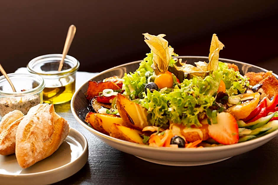 Hotel & Boarding House Schlosserwirt