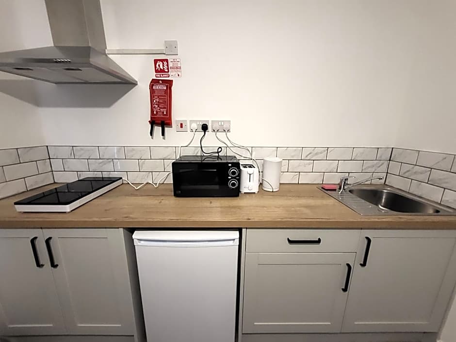 Premier Studios Nottingham - Tring Vale