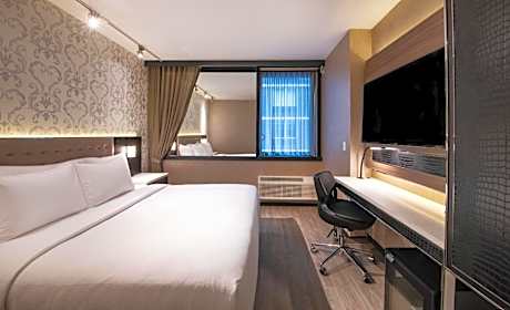 Standard King ADA Guest Room