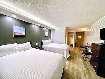 Travelodge by Wyndham Winnipeg Airport