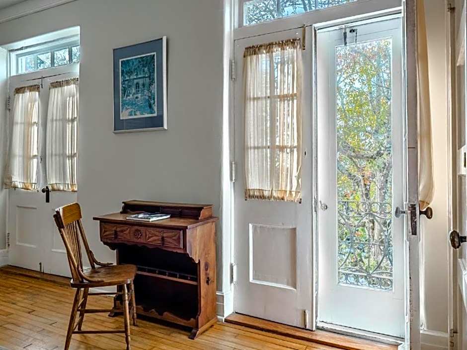 The Front Street Inn