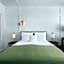 Louis Hotel