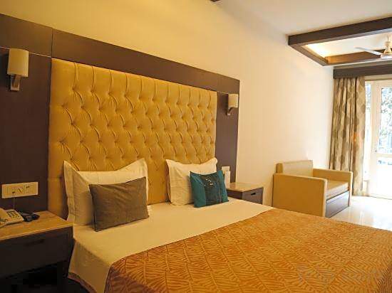 Metropolis Tourist Home