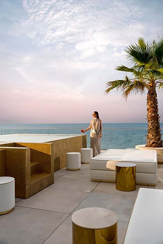 The Promenade Luxury Wellness Hotel
