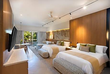Master Suite Pool View