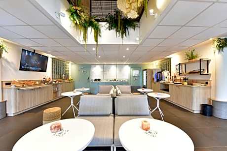 Kyriad La Rochelle City Center