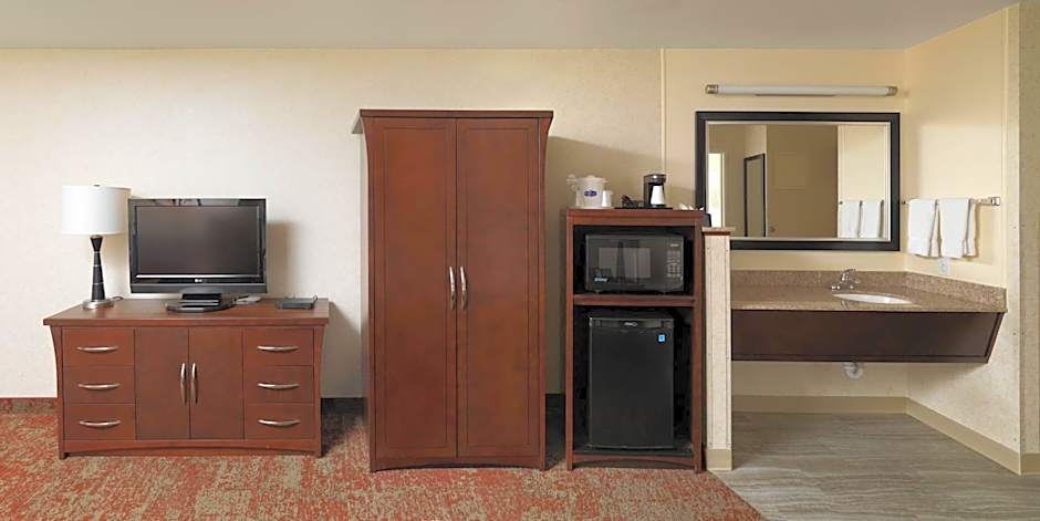 Crystal Inn Hotel & Suites - Salt Lake City