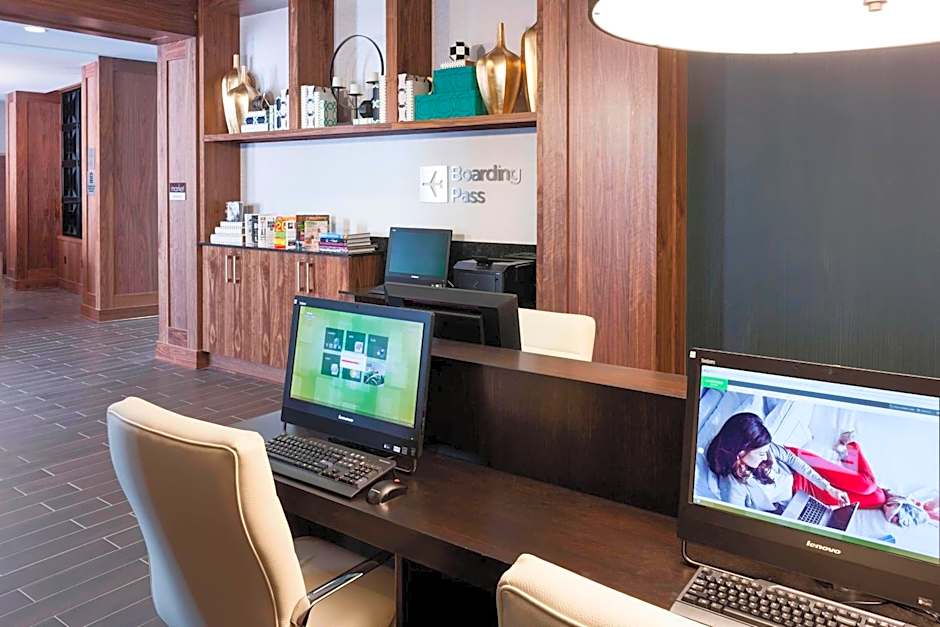 Courtyard by Marriott Richmond Downtown