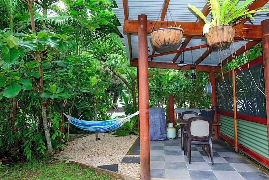 Thornton Beach Bungalows Daintree