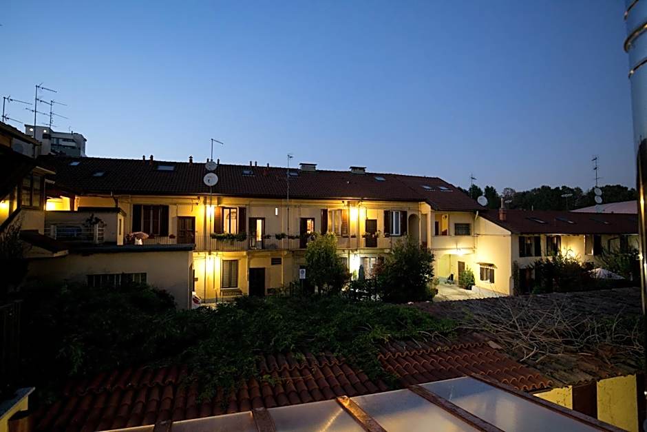 VERSOVERDE HOTEL Alzaia Naviglio Grande