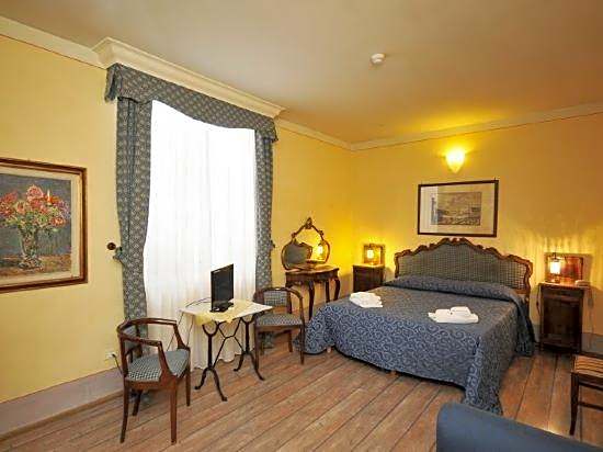 Hotel Azzi