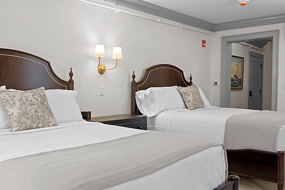The Davenport Inn