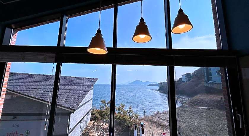 Gyeongnam goseong Hotel With7