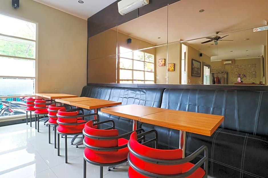 Chiaro Hotel Syariah by ZUZU