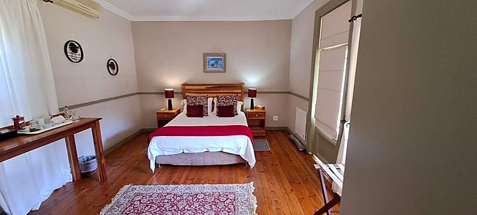 HouseMartin Lodge & Self Catering