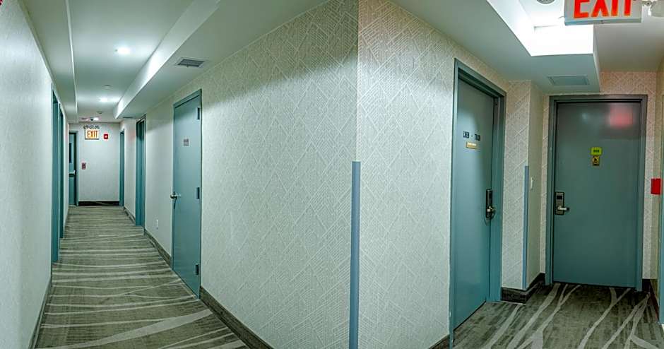 Elmhurst Hotel