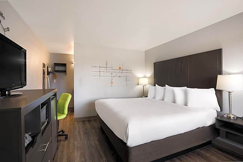 Richland Riverfront Hotel and Conference Center, Ascend Hotel Collection