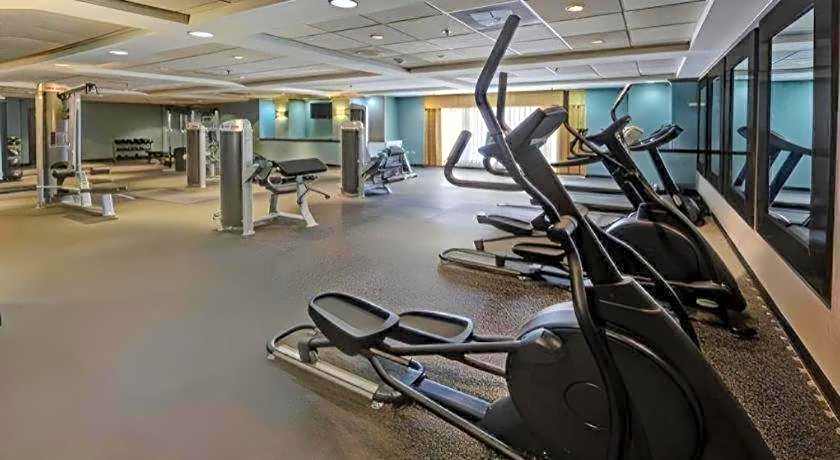 Clarion Hotel & Suites Conference Center Memphis Airport