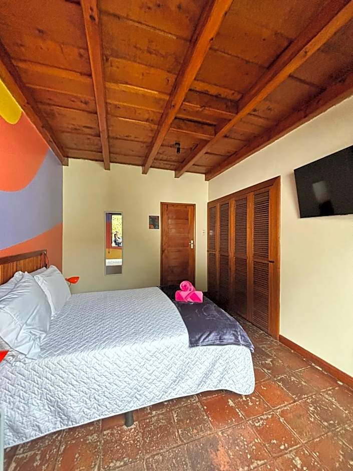 Yes Please! Hostel