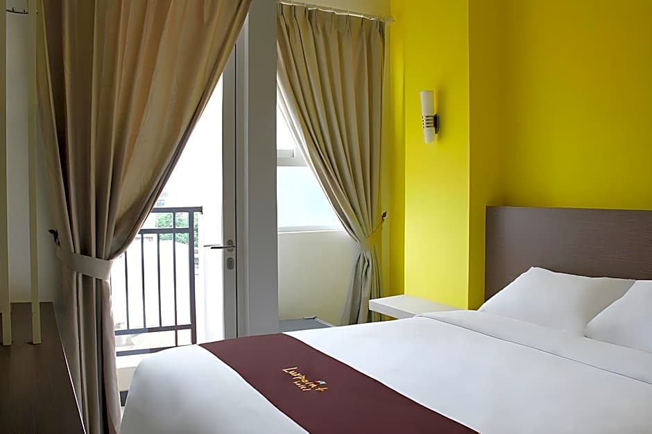 Luxpoint Hotel Surabaya