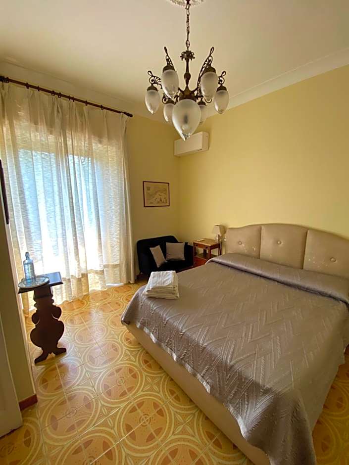 Villa Favorita Suites