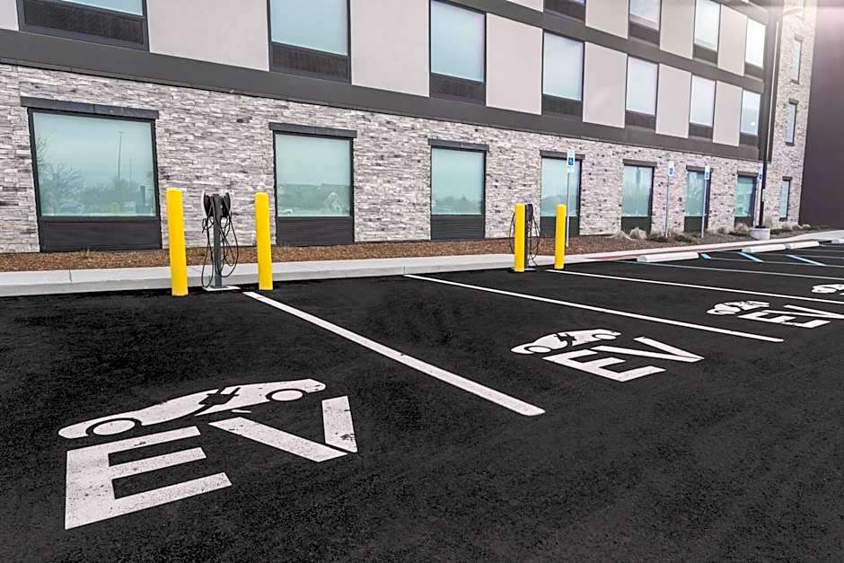 Home2 Suites by Hilton Indianapolis North at Intech Park   