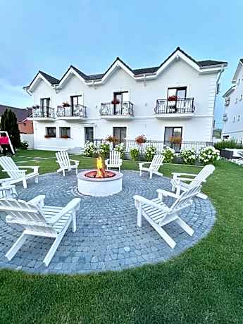 Krystal Boutique Mansion