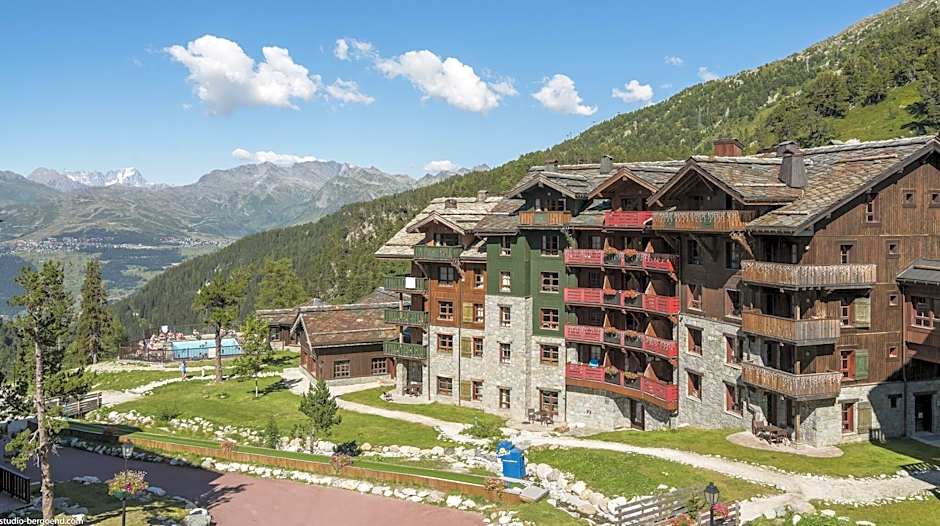 Residence P&V Premium Arc 1950 Le Village