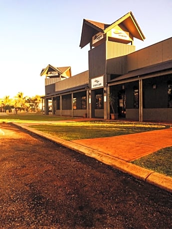 Spinifex Hotel