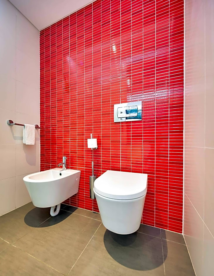  The Views Monumental Lido