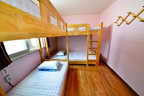 Bunk Bed in 4-Bed Female Dormitory Room