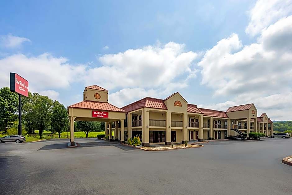 Red Roof Inn & Suites Clinton, TN
