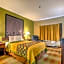 Super 8 by Wyndham Waterloo