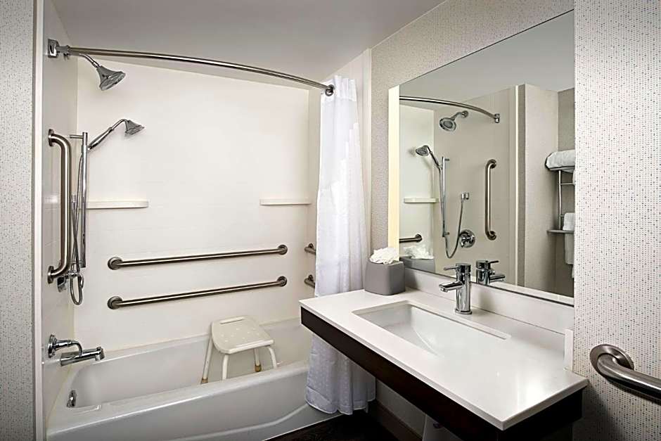 Holiday Inn Express Washington DC-BW Parkway By IHG