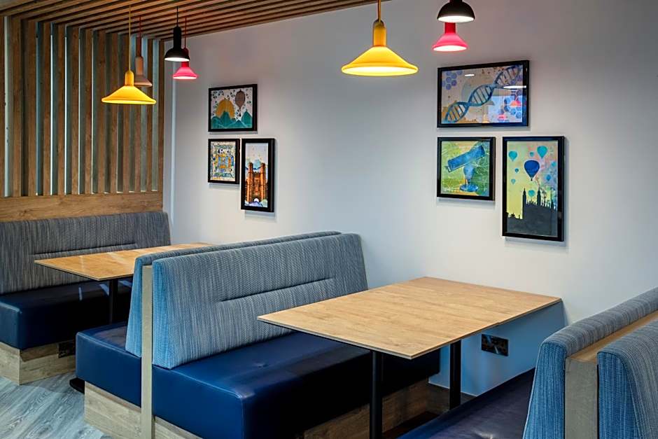 Holiday Inn Express - Cambridge West - Cambourne By IHG