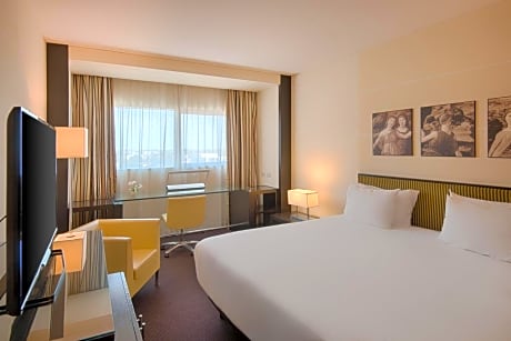 Superior Double or Twin Room with View and extra bed (2 adults + 1 child)