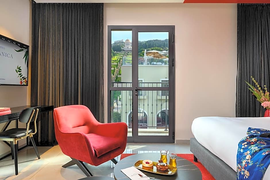 Hotel Botanica- Limited Edition By Fattal