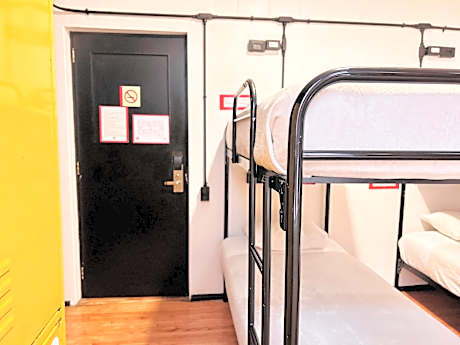 Bed in 4-Bed Mixed Dormitory Room Shared Bathroom