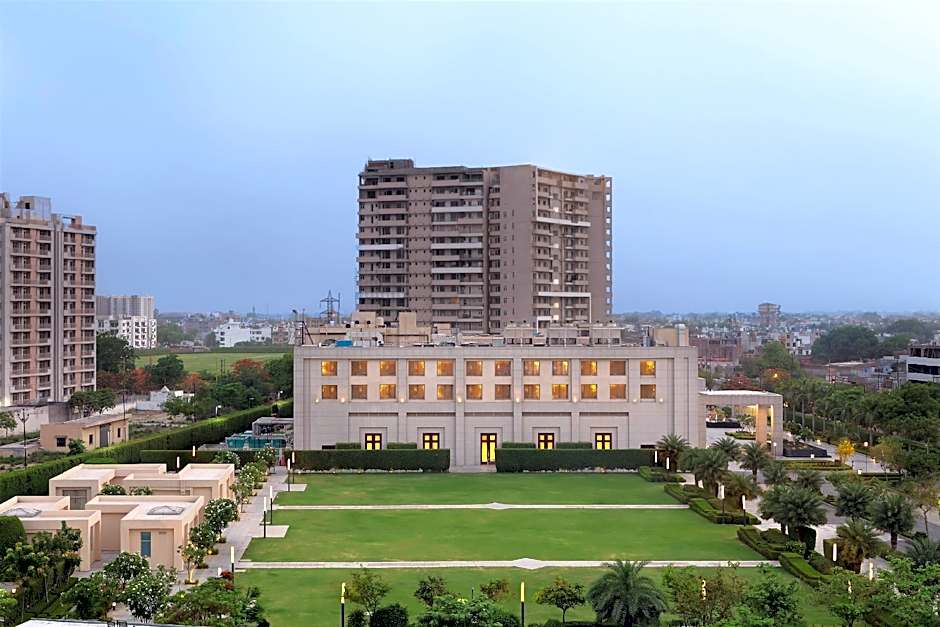 DoubleTree By Hilton Hotel Agra