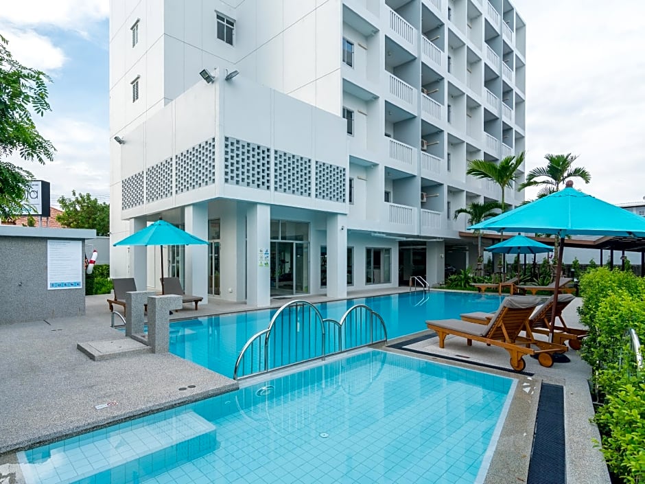 Recenta Suite Phuket Suanluang